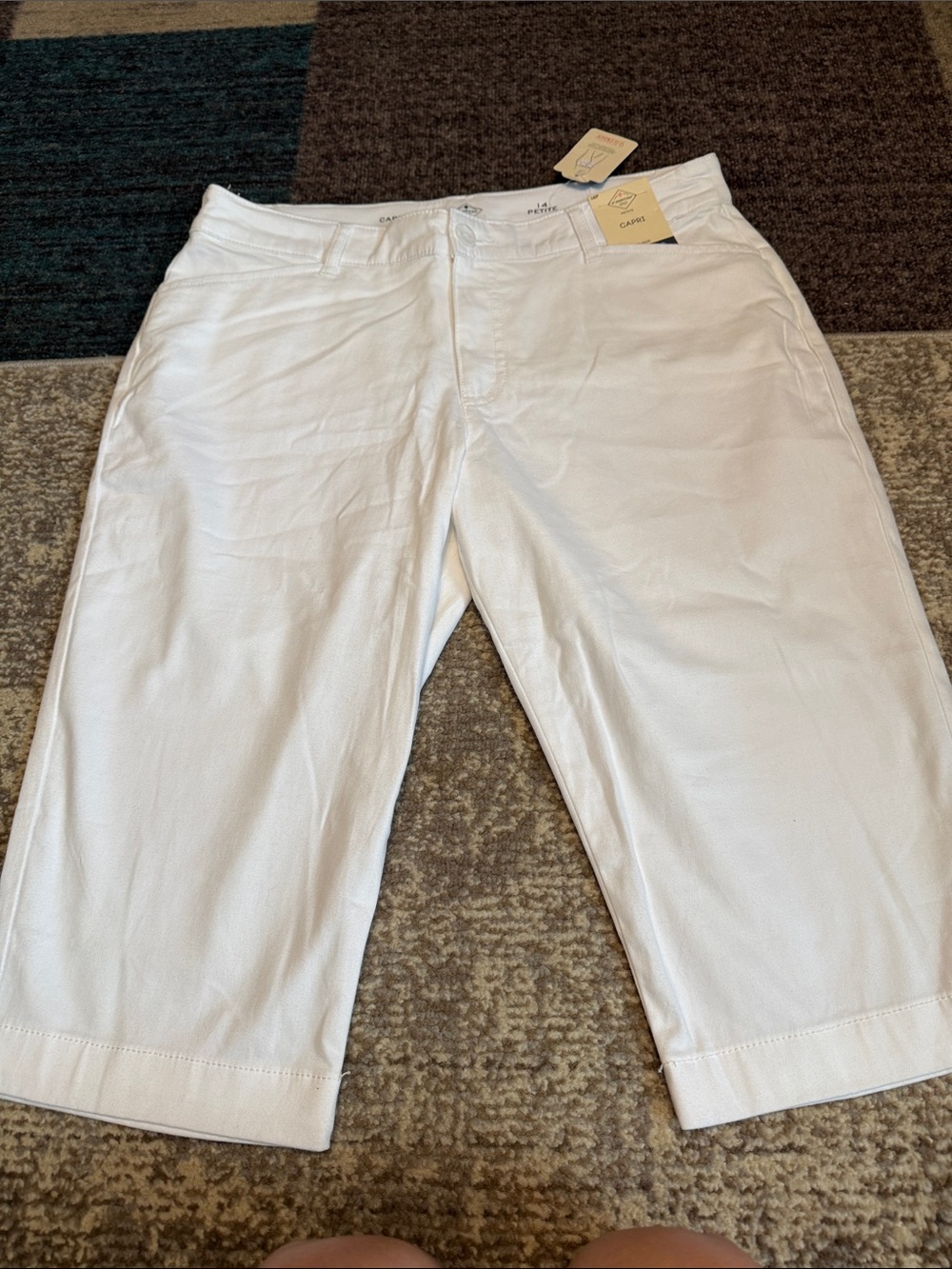 St. John's Bay White Capri 14p